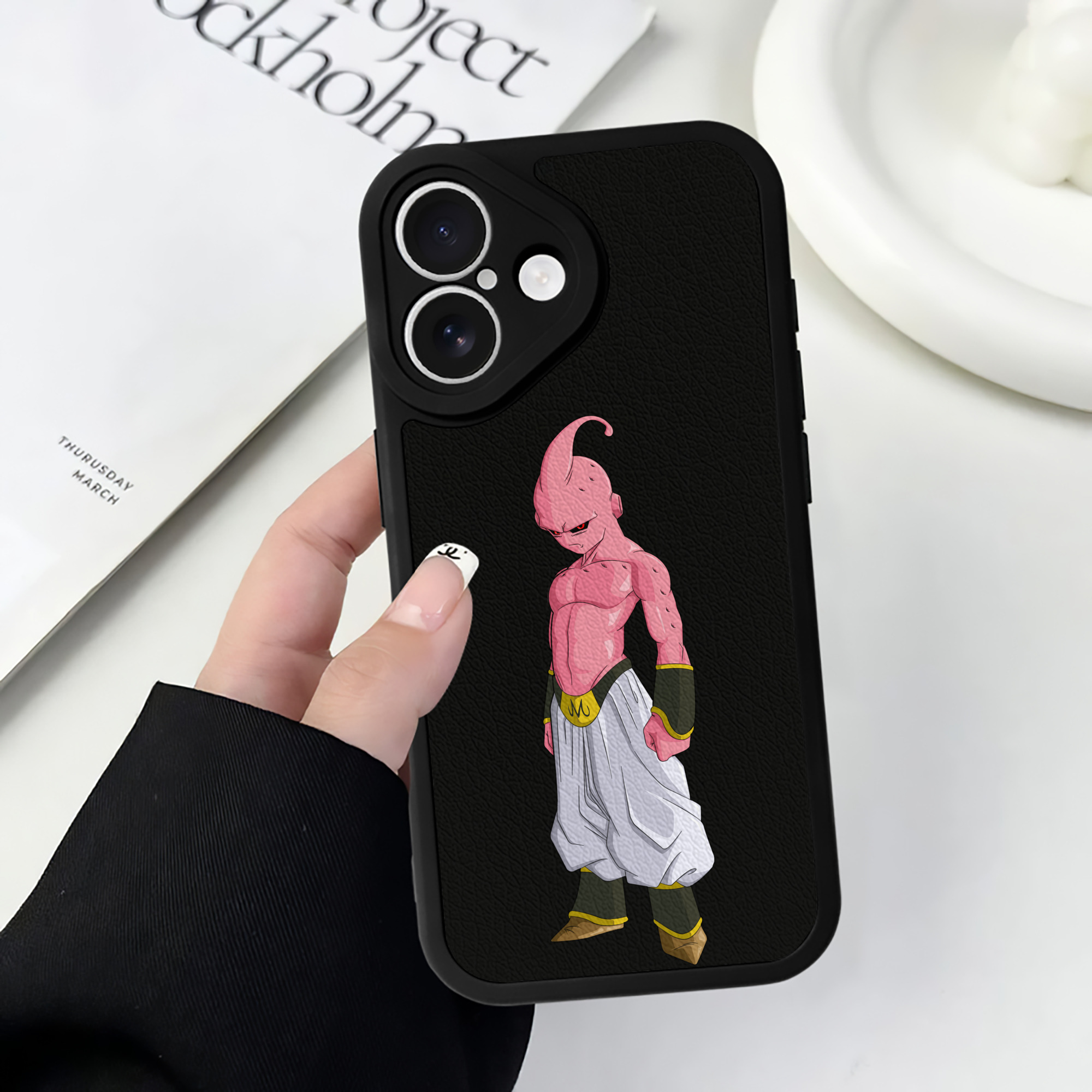 （画像用） ドラゴンボール 魔人ブウ DRAGON BALL Majin Buu 【iPhone 16シリーズ対応】シリコンスマホケース（レザー調） 材質：シリコン